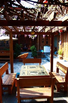  - Pengcheng Inn Lijiang