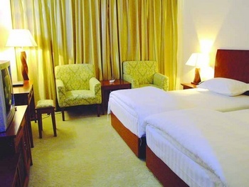 -- - Shangri-La Shun Xin Business  Hotel