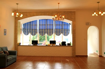  - Colourful Holiday Villa Hotel - Tengchong