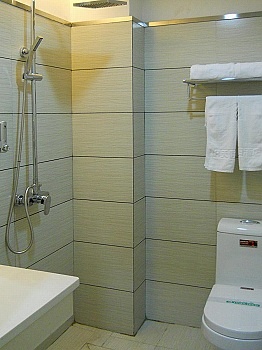 Bathroom - Shaanxi eight days holiday Business Hotel