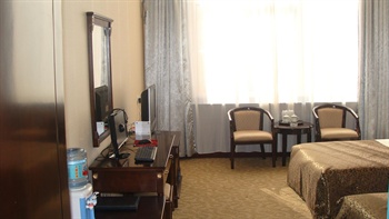  - Yilong Business Hotel