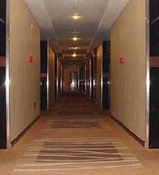 Corridor - Yilong Business Hotel