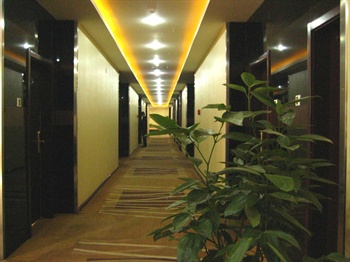  - Yilong Business Hotel