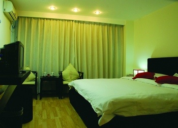 Superior Single Room - The Red Hotel 