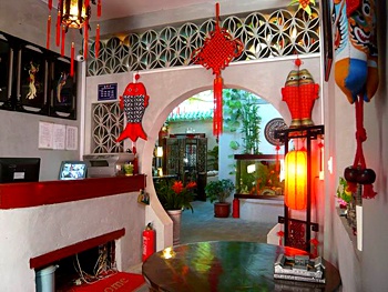 Reception Desk - Beijing Qingfeng Xisi Hutong Courtyard Hotel 