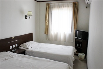  - Beijing Yue Yunju Hotel