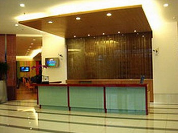 Reception Desk - Holiday Inn Express Wujiaochang Shanghai