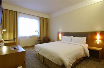  - Qingpu Hotel  