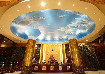 Lobby - La Casa Hotel  