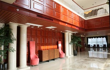  - Shanghai Baolong Thames Holiday Hotel 