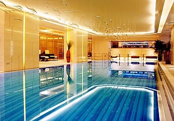 Swimming Pool - Courtyard by Marriott Shanghai Puxi Hotel 