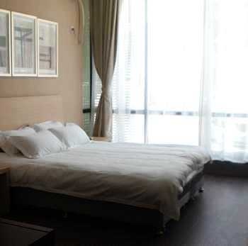 -- - Shanghai Gutong Holiday Hotel 