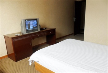  - Shanghai Yuhong Hotel