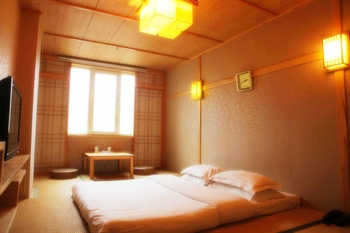  - Beijing Times Holiday Hotel