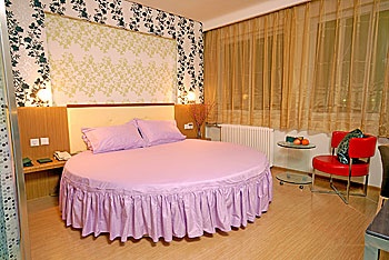 Romantic Round-bed Room - Shanshui Trends Hotel (Beijing Shaoyaoju)