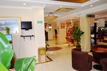  - Green Tree Inn (Jing`an Xinzha Road)