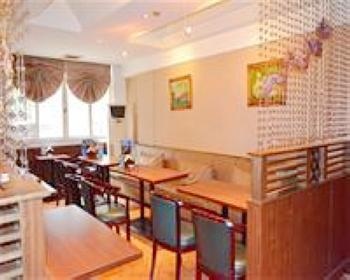  - Green Tree Inn (Jing`an Xinzha Road)