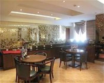  - Green Tree Inn (Jing`an Xinzha Road)