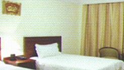 -- - Shanghai Yaguan Business Hotel