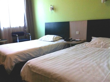  -  Motel 168 (Shanghai Jinling Road) 