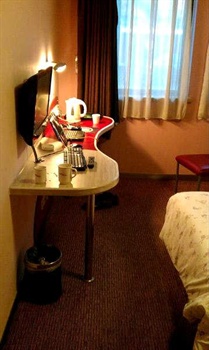  - Shanghai Motel 168 and 268 Hotel--Hongqiao Airport