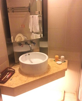  - Shanghai Motel 168 and 268 Hotel--Hongqiao Airport