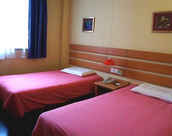  - Home Inn (Shanghai Nanhui People Road)