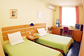 Standard Room - Shenyang Home Inn - Dabeiguan Street