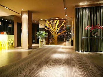  - Lohas Hotel( Shenyang Xinhua Square)