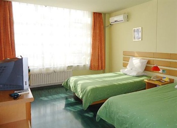  - Home Inn(Changchun Renmin Square)