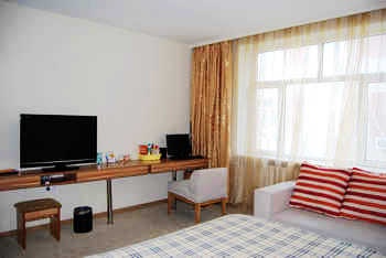 -- - Daqing Jiayuan business and Leisure Hotel