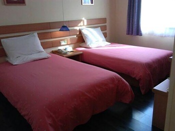  - Home Inn(Zhonghe Middle Road )