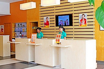 Reception Desk - Ibis Hotel Bingjiang - Hangzhou