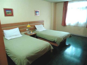  - Home Inn (Weifang  Dongfeng East Street)