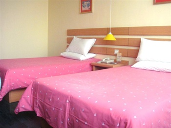  - Home Inn (Weifang  Dongfeng East Street)