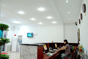 Reception Desk - Golden Beach Hotel - Weihai