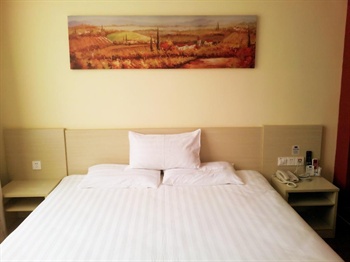  - Hanting Hotels （Zhengzhou Economic Development Zone third main street）