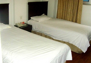  - E Gang Hotel  