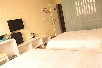 -- - Wuhan Feitai Business Hotel