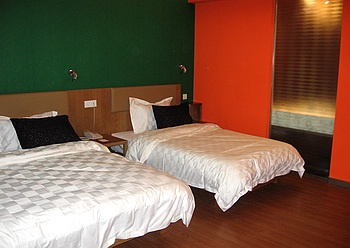 -- - Lingnan Garden Inn (Guanhzhou Luoxi) 