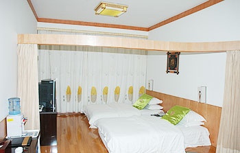 -- - Kunming Haishi Hotel  