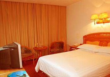 Warm Single Room - Dunhuang Holiday Hotel - Dunhuang