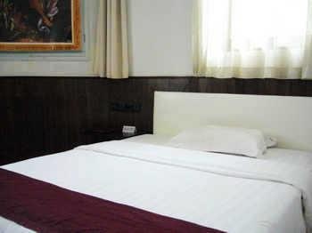  - Beijing Gugong Jiaolou Business Hotel