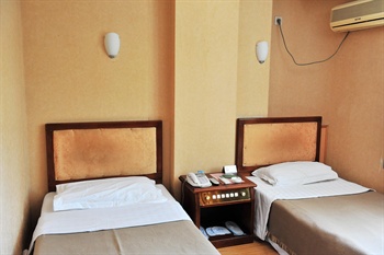  - Beijing Rongbao Hotel 