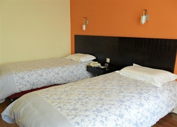  - Motel 168 (Shanghai Huaxiang Road)