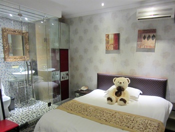  - Jiujiu Holiday Hotel  