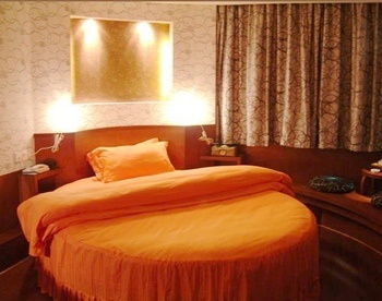 Fashion Round-bed Room - Baolong Homelike Hotel (Shanghai Hongqiao)