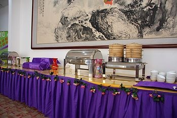 Buffet - Tianjin Juchuan Holiday Hotel