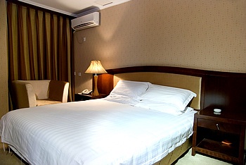 -- - Colorful Night Business Hotel - Tianjin