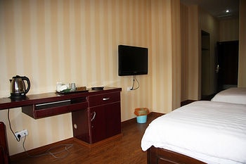 -- - Chongqing Huahang Hotel